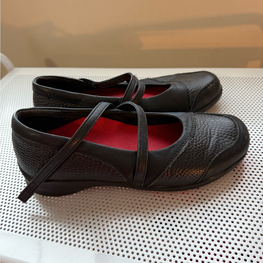 Aetrex Julia slip on shoes women’s 8.5 black flats Mary Jane shoes comfort